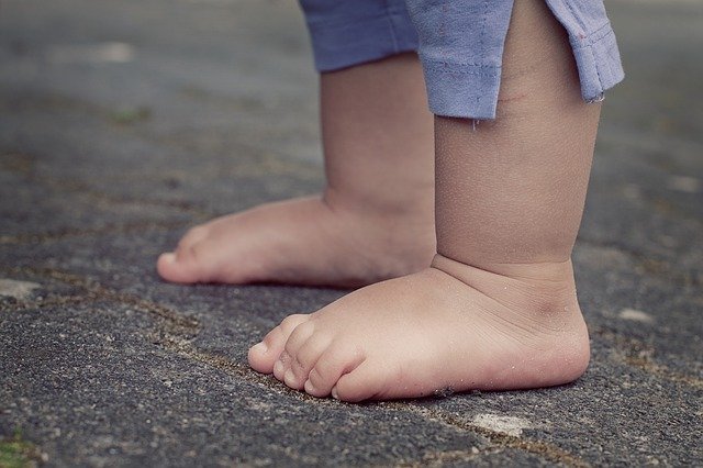 feet 619399 640